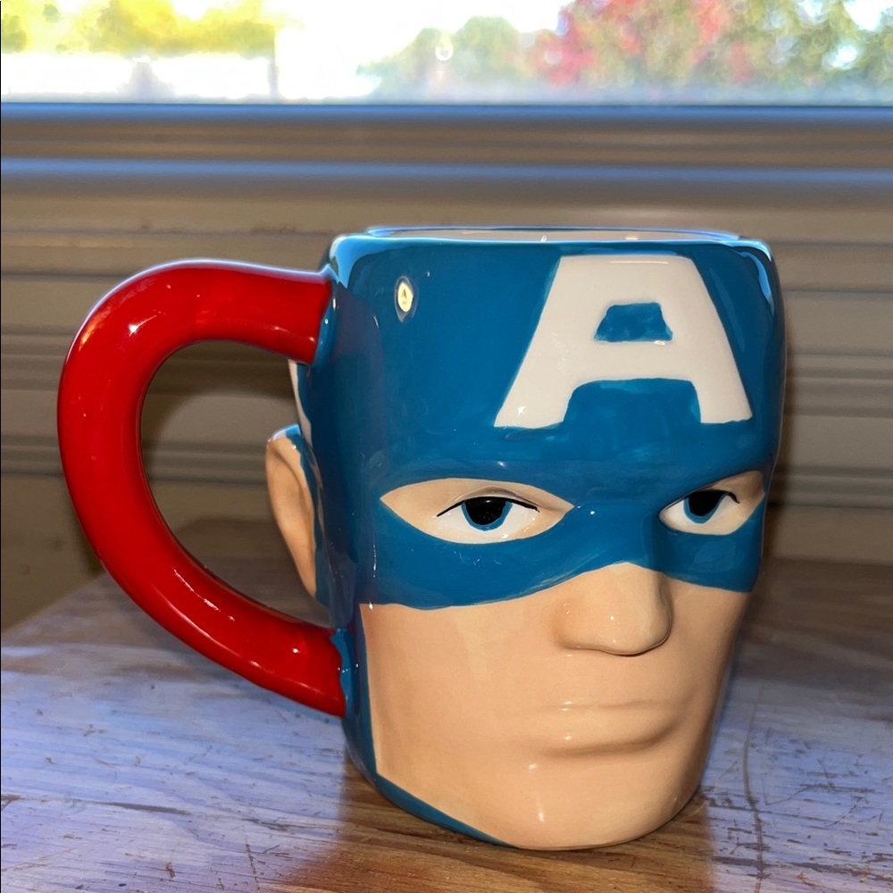 Marvel Captain America 3D Face Mug - Blue and Red